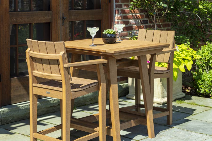 MAD outdoor furniture – recycled plastic