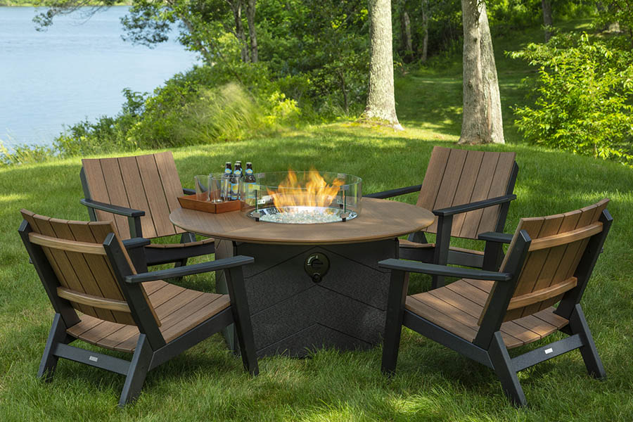 MAD outdoor furniture – recycled plastic